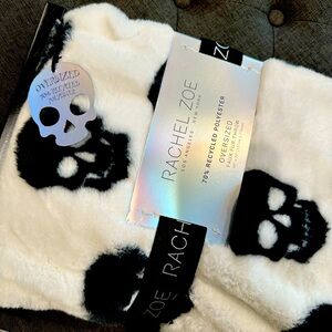 Skull faux fur oversized throw NWT Rachel Zoe Halloween black & white
